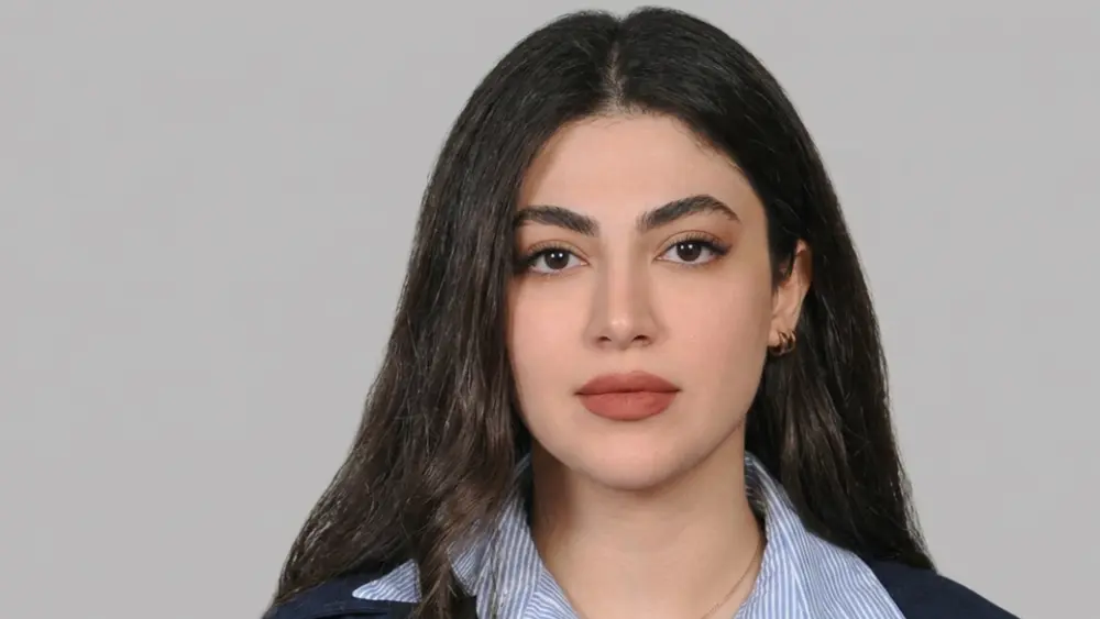 Donya Silavi, Client Officer